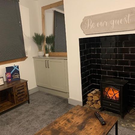 Cosy Cottage In Redcar - Workstays Uk Wilton  Екстер'єр фото